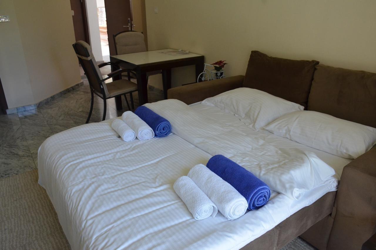 Latchi Escape Hotel And Suites Polis ภายนอก รูปภาพ